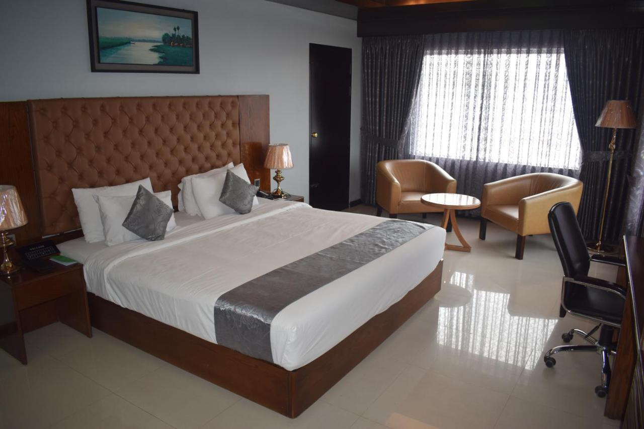 Momo Inn Bogra Dış mekan fotoğraf