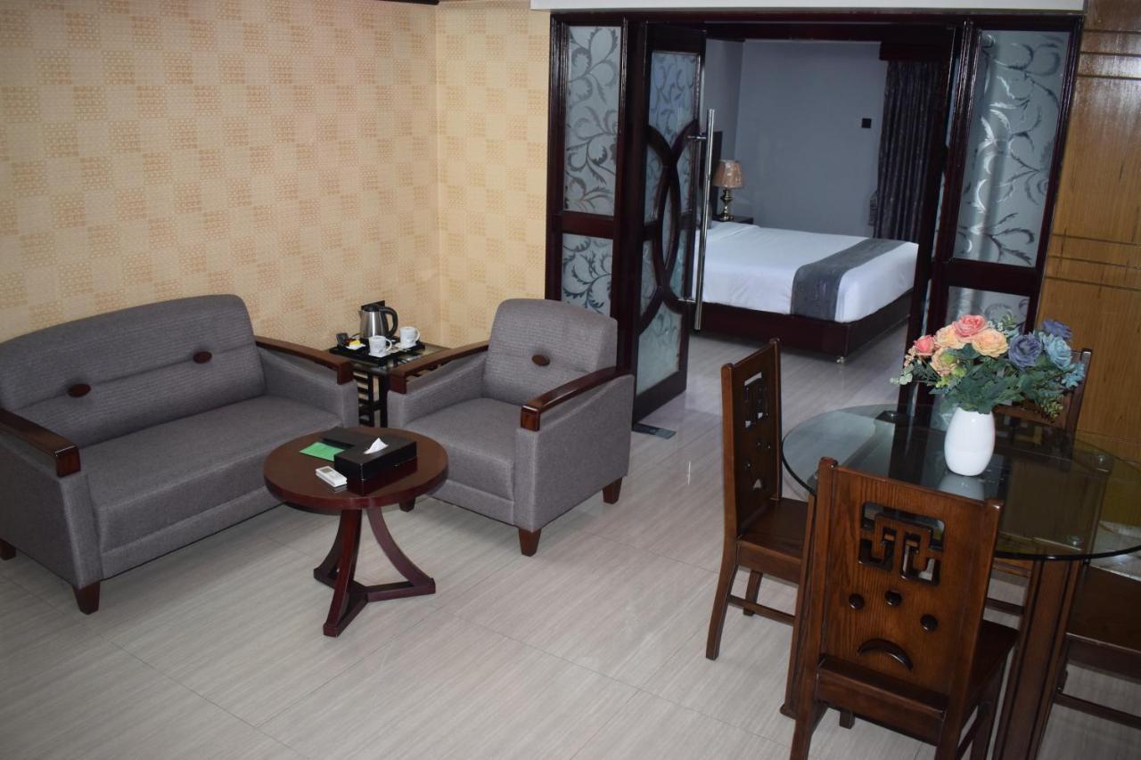 Momo Inn Bogra Dış mekan fotoğraf